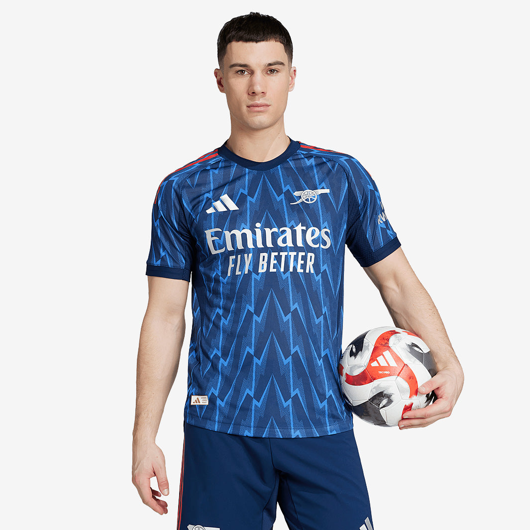 Shoppe die Bukayo Saka Kollektion | Pro:Direct Soccer