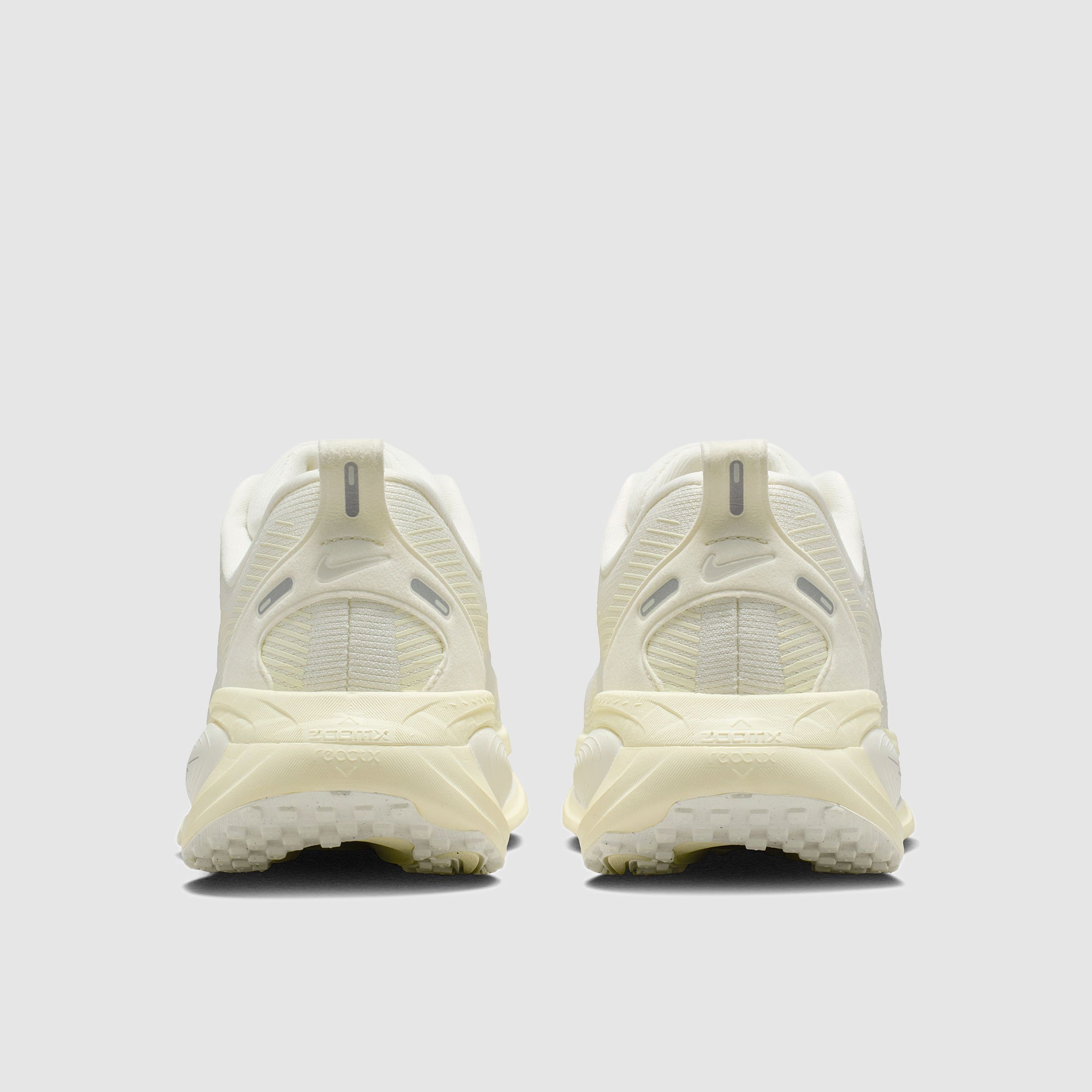 Nike Damen Vomero 18 - Sail/Summit Weiß/Coconut Milk/Weiß